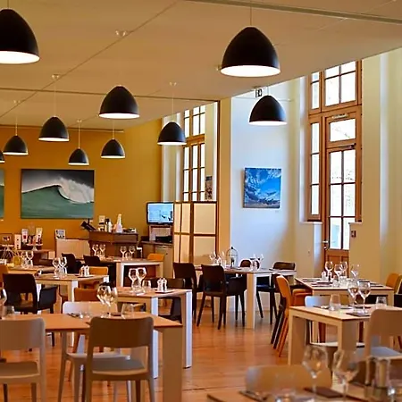 Otel Saint Louis Beaulieu -