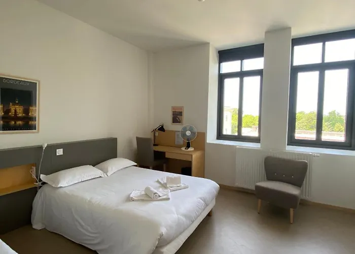 Hotel Saint Louis Beaulieu - Burdeos